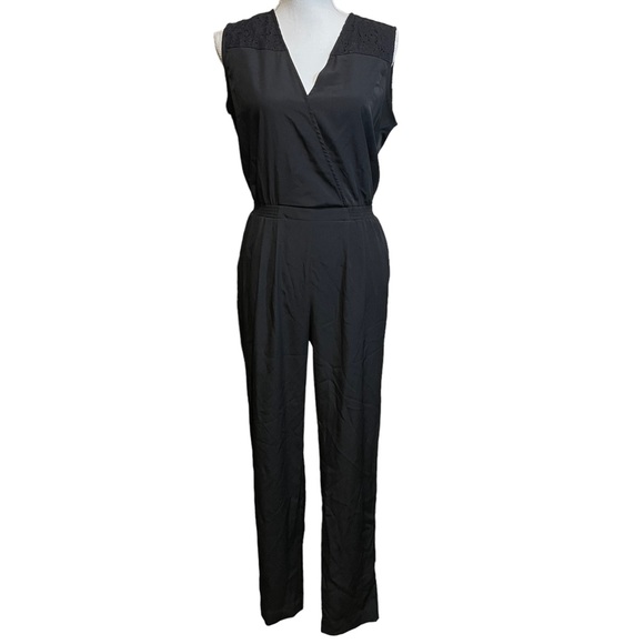 Ann Taylor Black V-Neck Sleeveless Romper Pantsuit.  Size S - Picture 1 of 8